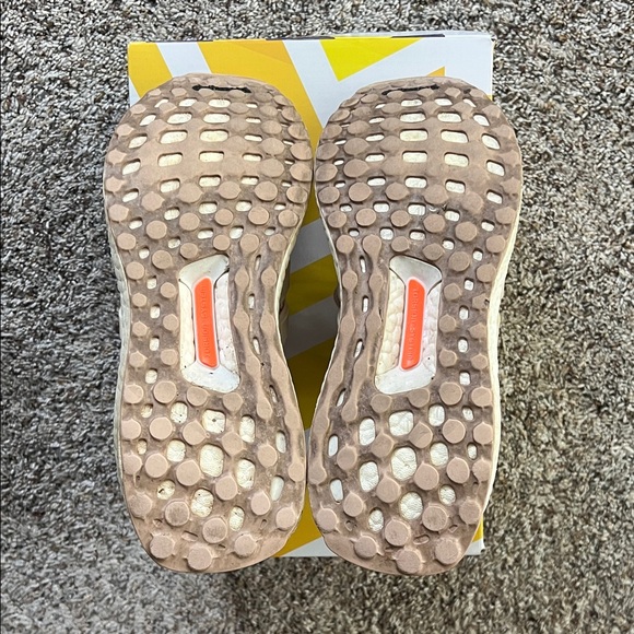 Adidas Women's UltraBOOST - Picture 8 of 10